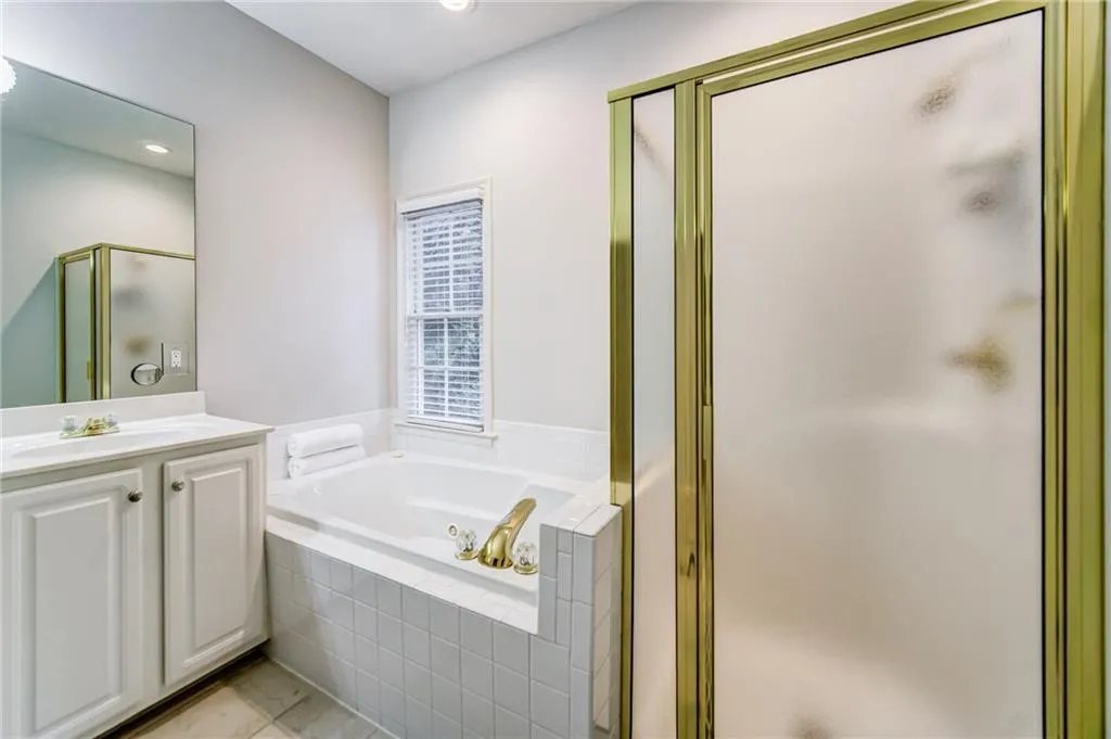 8570 Hope Mews Court, Sandy Springs, Georgia 30350, 2 Bedrooms Bedrooms, ,2 BathroomsBathrooms,Residential,Sold,8570 Hope Mews Court,6754882