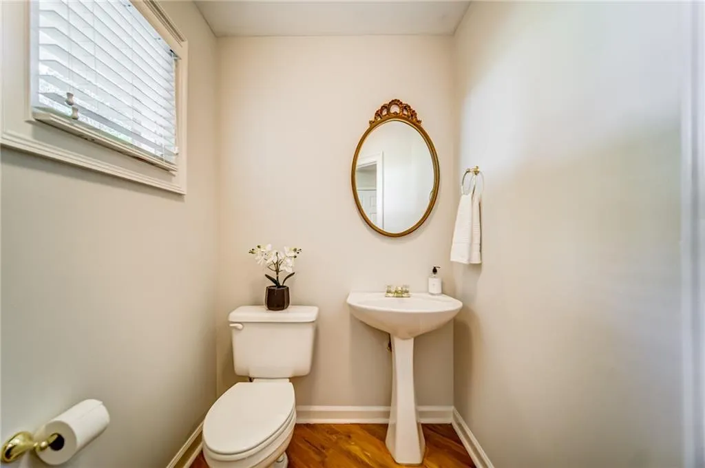 8570 Hope Mews Court, Sandy Springs, Georgia 30350, 2 Bedrooms Bedrooms, ,2 BathroomsBathrooms,Residential,Sold,8570 Hope Mews Court,6754882