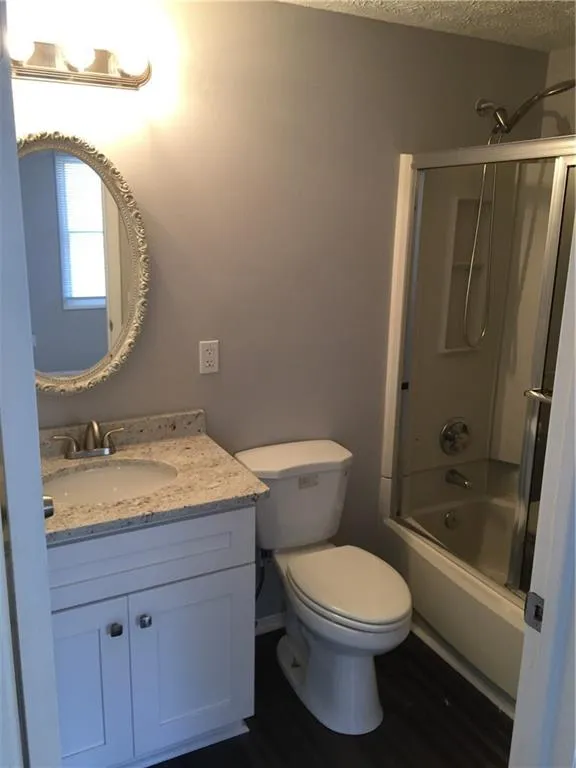 8863 Roberts Drive, Sandy Springs, Georgia 30350, 2 Bedrooms Bedrooms, ,2 BathroomsBathrooms,Residential,Sold,8863 Roberts Drive,6696829