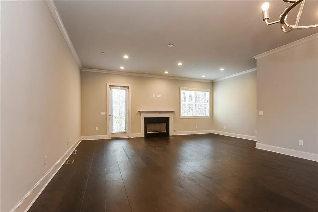8026 Linfield Way, Sandy Springs, Georgia 30350, 3 Bedrooms Bedrooms, ,2 BathroomsBathrooms,Residential,Sold,8026 Linfield Way,7200940