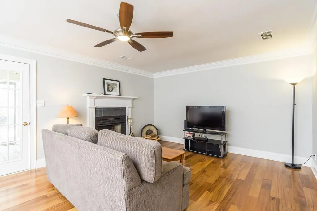 7919 Briar Villa Place, Sandy Springs, Georgia 30350, 2 Bedrooms Bedrooms, ,2 BathroomsBathrooms,Residential,Sold,7919 Briar Villa Place,6669519