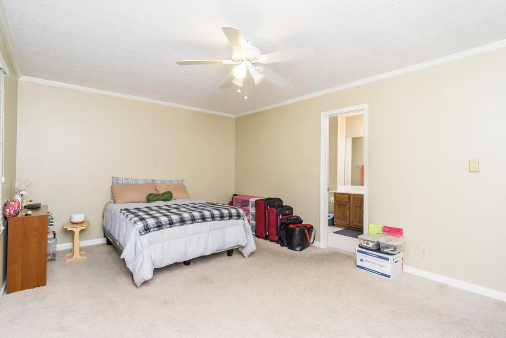 7919 Briar Villa Place, Sandy Springs, Georgia 30350, 2 Bedrooms Bedrooms, ,2 BathroomsBathrooms,Residential,Sold,7919 Briar Villa Place,6669519