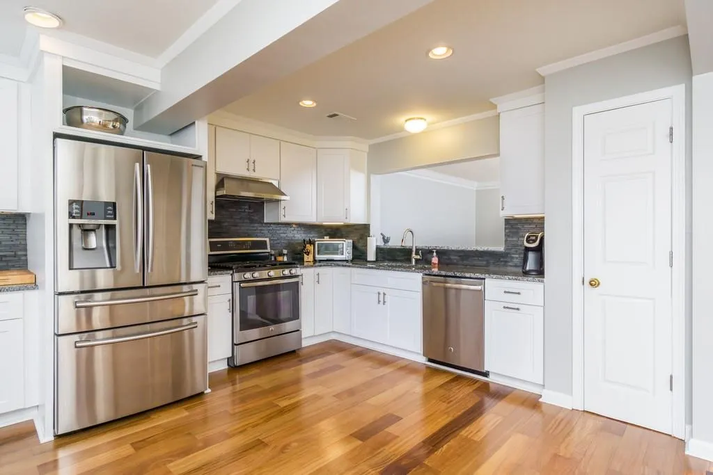 7919 Briar Villa Place, Sandy Springs, Georgia 30350, 2 Bedrooms Bedrooms, ,2 BathroomsBathrooms,Residential,Sold,7919 Briar Villa Place,6669519