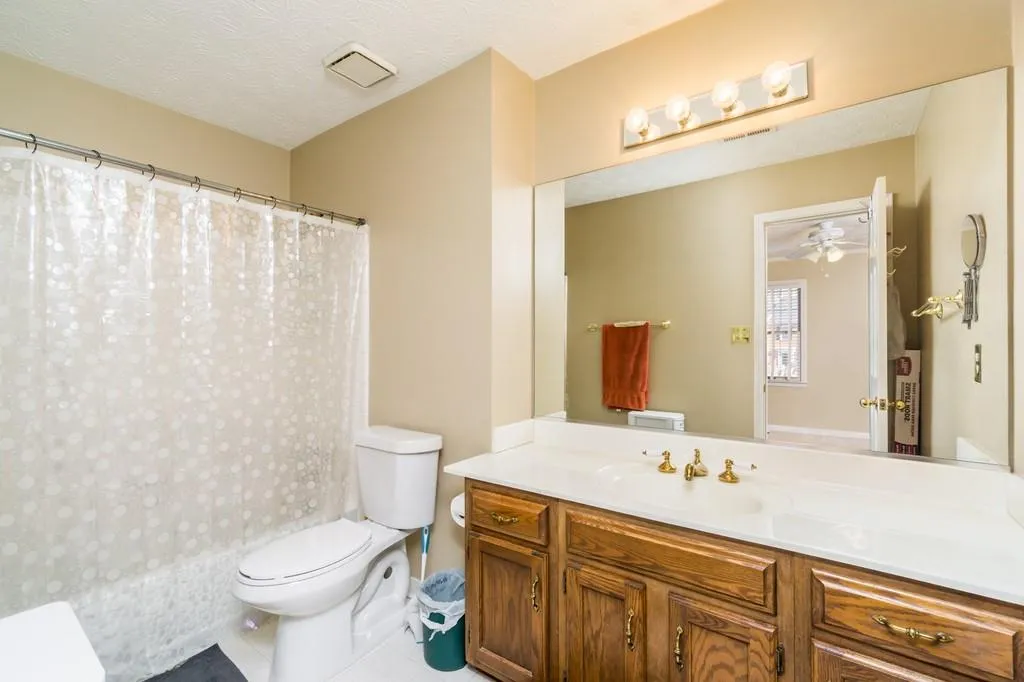 7919 Briar Villa Place, Sandy Springs, Georgia 30350, 2 Bedrooms Bedrooms, ,2 BathroomsBathrooms,Residential,Sold,7919 Briar Villa Place,6669519