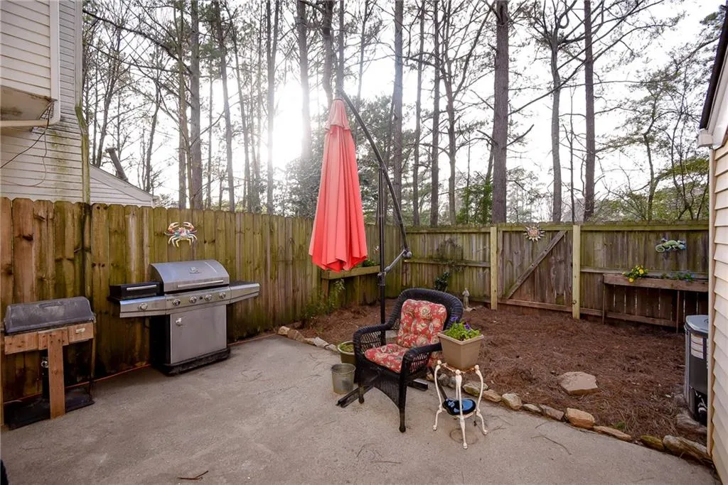 704 Wedgewood Way, Sandy Springs, Georgia 30350, 2 Bedrooms Bedrooms, ,2 BathroomsBathrooms,Residential,Sold,704 Wedgewood Way,5640345