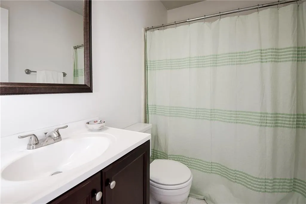 704 Wedgewood Way, Sandy Springs, Georgia 30350, 2 Bedrooms Bedrooms, ,2 BathroomsBathrooms,Residential,Sold,704 Wedgewood Way,5640345