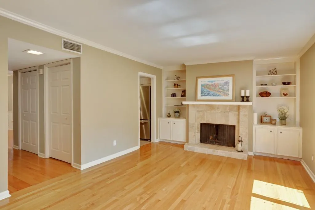 11 Ivy Square Ne Unit 11, Atlanta, Georgia 30342, 3 Bedrooms Bedrooms, ,3 BathroomsBathrooms,Residential,Sold,11 Ivy Square Ne Unit 11,5744175