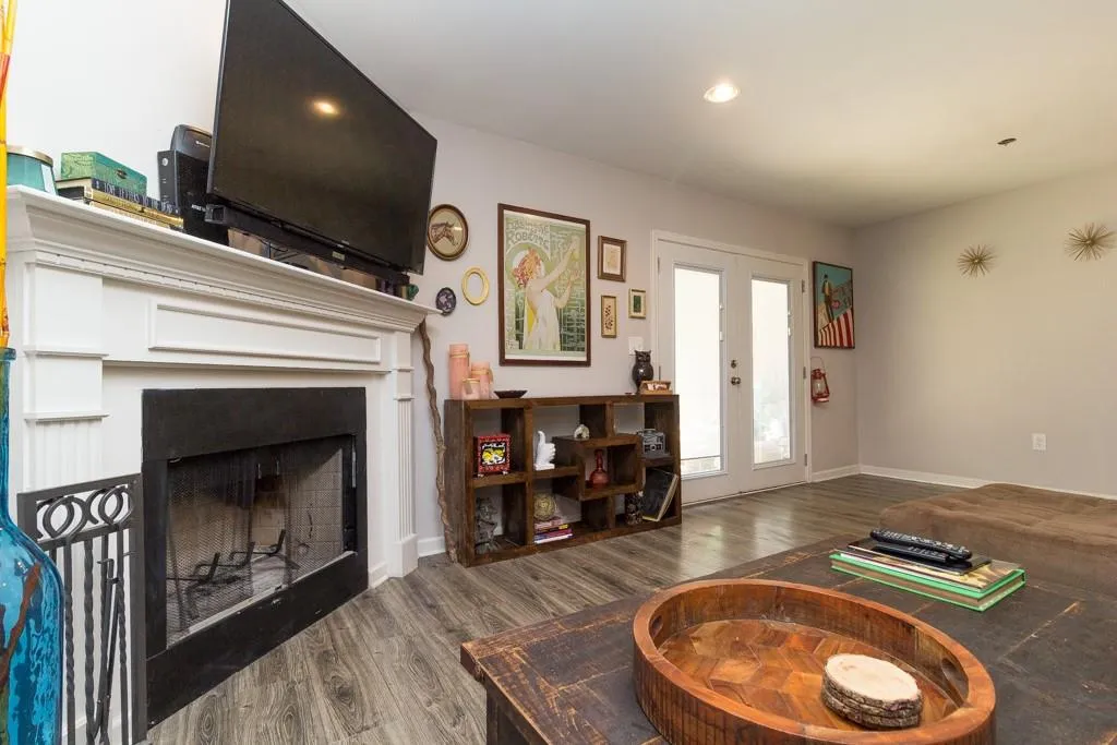 1706 Queen Anne Court, Sandy Springs, Georgia 30350, 2 Bedrooms Bedrooms, ,2 BathroomsBathrooms,Residential,Sold,1706 Queen Anne Court,6581135