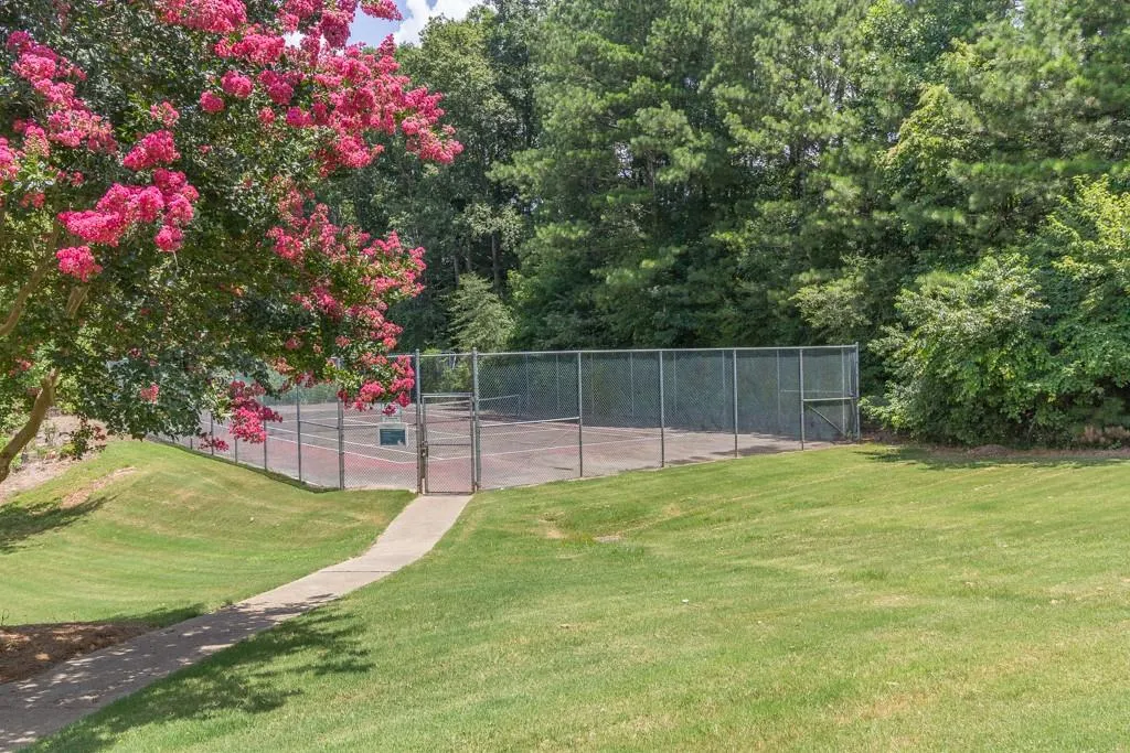 1706 Queen Anne Court, Sandy Springs, Georgia 30350, 2 Bedrooms Bedrooms, ,2 BathroomsBathrooms,Residential,Sold,1706 Queen Anne Court,6581135
