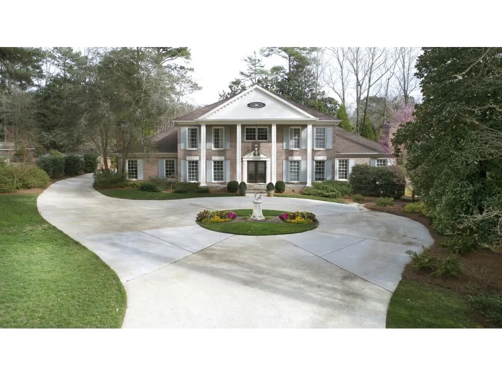 690 Weatherly Lane, Sandy Springs, Georgia 30328, 5 Bedrooms Bedrooms, ,3 BathroomsBathrooms,Residential,Sold,690 Weatherly Lane,6507021