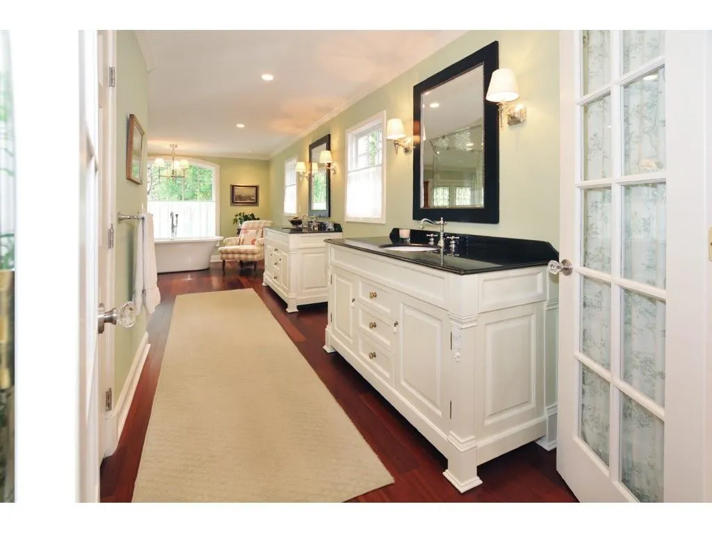 690 Weatherly Lane, Sandy Springs, Georgia 30328, 5 Bedrooms Bedrooms, ,3 BathroomsBathrooms,Residential,Sold,690 Weatherly Lane,6507021