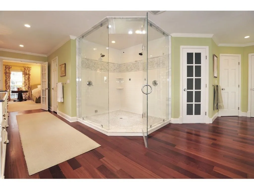 690 Weatherly Lane, Sandy Springs, Georgia 30328, 5 Bedrooms Bedrooms, ,3 BathroomsBathrooms,Residential,Sold,690 Weatherly Lane,6507021