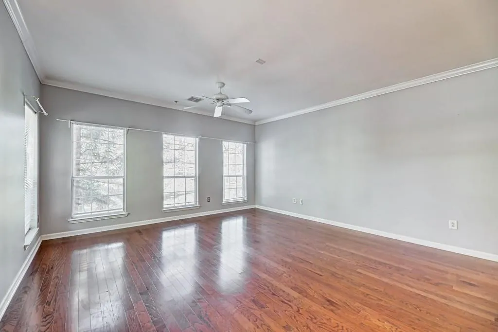 5641 Roswell Road Unit 102, Sandy Springs, Georgia 30342, 1 Bedroom Bedrooms, ,1 BathroomBathrooms,Residential,Sold,5641 Roswell Road Unit 102,6866056