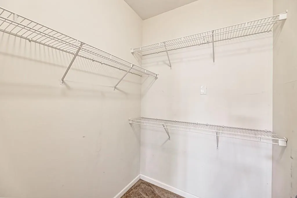 5641 Roswell Road Unit 102, Sandy Springs, Georgia 30342, 1 Bedroom Bedrooms, ,1 BathroomBathrooms,Residential,Sold,5641 Roswell Road Unit 102,6866056
