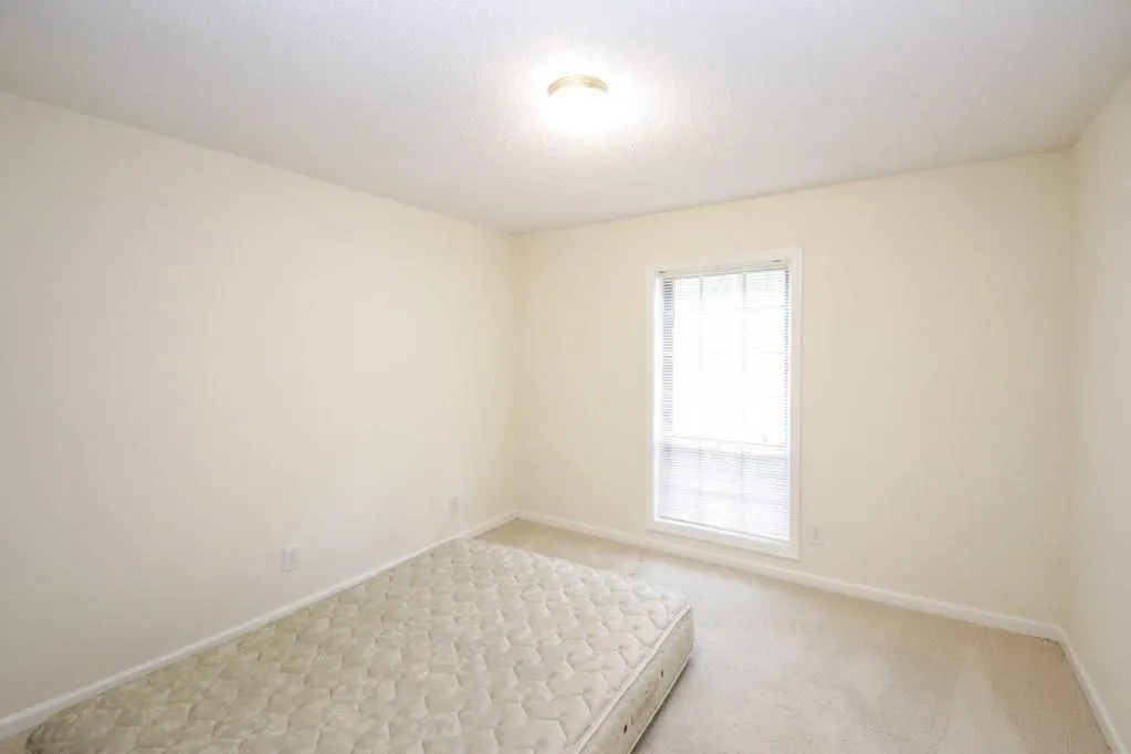 6851 Roswell Road Unit H-18, Sandy Springs, Georgia 30328, 3 Bedrooms Bedrooms, ,2 BathroomsBathrooms,Residential,Sold,6851 Roswell Road Unit H-18,6605312