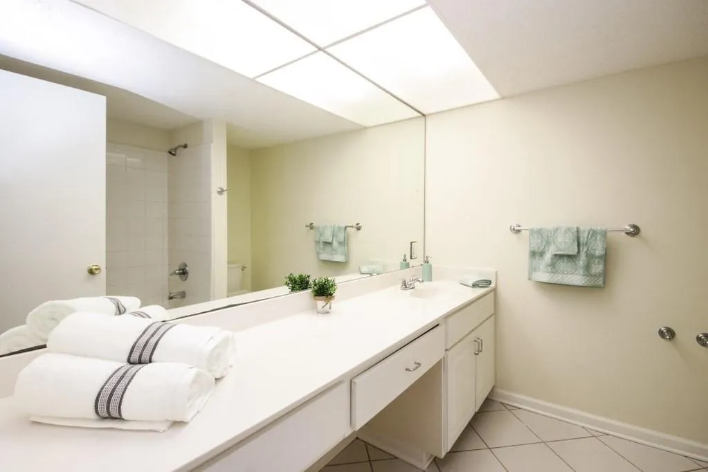 6851 Roswell Road Unit H-18, Sandy Springs, Georgia 30328, 3 Bedrooms Bedrooms, ,2 BathroomsBathrooms,Residential,Sold,6851 Roswell Road Unit H-18,6605312