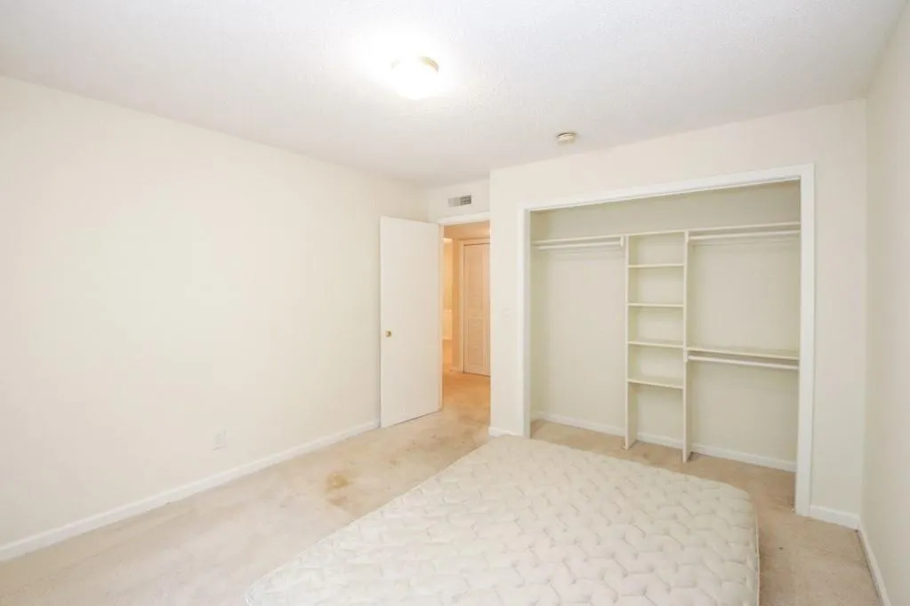 6851 Roswell Road Unit H-18, Sandy Springs, Georgia 30328, 3 Bedrooms Bedrooms, ,2 BathroomsBathrooms,Residential,Sold,6851 Roswell Road Unit H-18,6605312