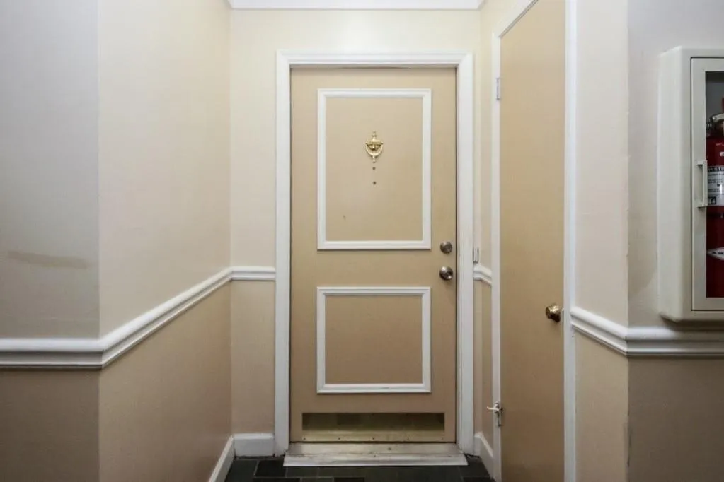 6851 Roswell Road Unit H-18, Sandy Springs, Georgia 30328, 3 Bedrooms Bedrooms, ,2 BathroomsBathrooms,Residential,Sold,6851 Roswell Road Unit H-18,6605312