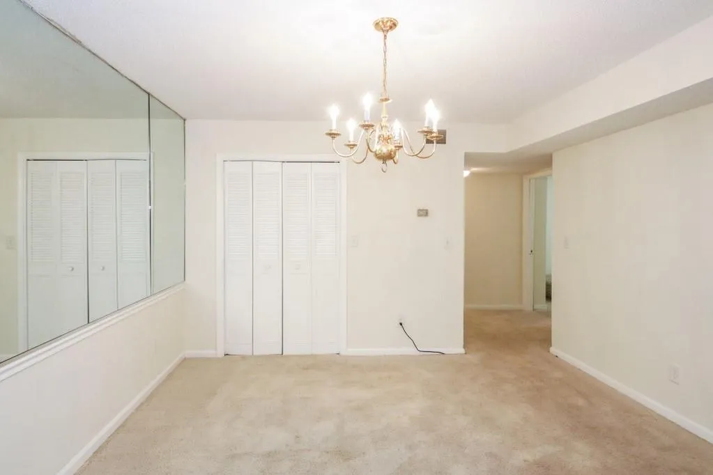 6851 Roswell Road Unit H-18, Sandy Springs, Georgia 30328, 3 Bedrooms Bedrooms, ,2 BathroomsBathrooms,Residential,Sold,6851 Roswell Road Unit H-18,6605312
