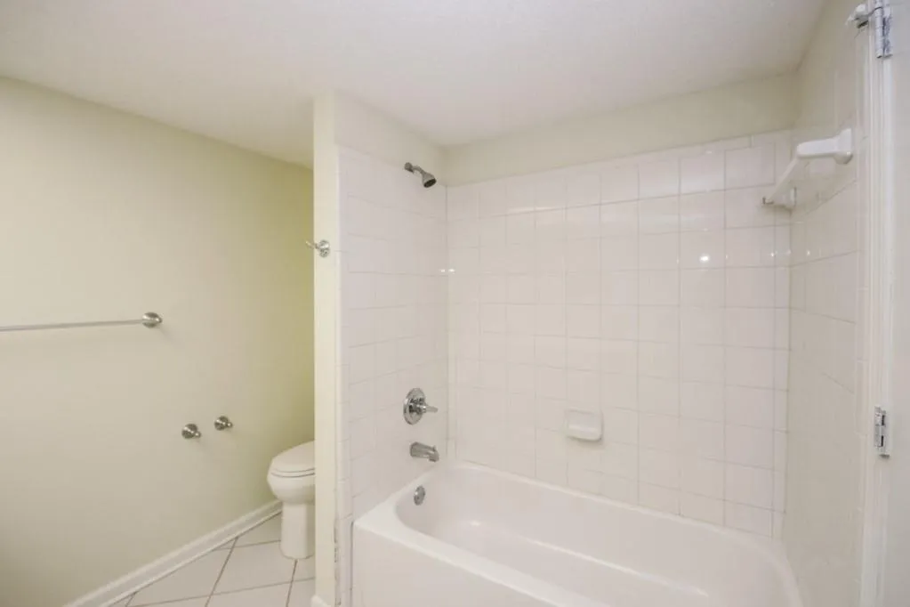 6851 Roswell Road Unit H-18, Sandy Springs, Georgia 30328, 3 Bedrooms Bedrooms, ,2 BathroomsBathrooms,Residential,Sold,6851 Roswell Road Unit H-18,6605312