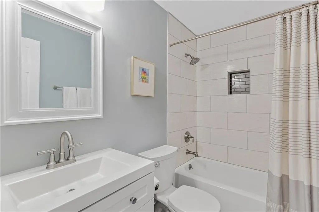 402 Brandywine Circle, Atlanta, Georgia 30350, 4 Bedrooms Bedrooms, ,3 BathroomsBathrooms,Residential,Sold,402 Brandywine Circle,7359250