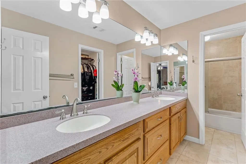 402 Brandywine Circle, Atlanta, Georgia 30350, 4 Bedrooms Bedrooms, ,3 BathroomsBathrooms,Residential,Sold,402 Brandywine Circle,7359250