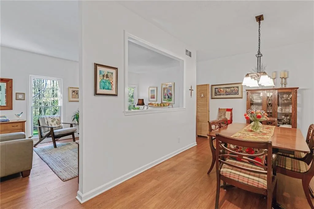 402 Brandywine Circle, Atlanta, Georgia 30350, 4 Bedrooms Bedrooms, ,3 BathroomsBathrooms,Residential,Sold,402 Brandywine Circle,7359250