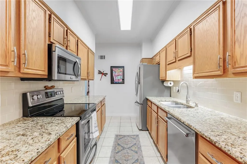 402 Brandywine Circle, Atlanta, Georgia 30350, 4 Bedrooms Bedrooms, ,3 BathroomsBathrooms,Residential,Sold,402 Brandywine Circle,7359250