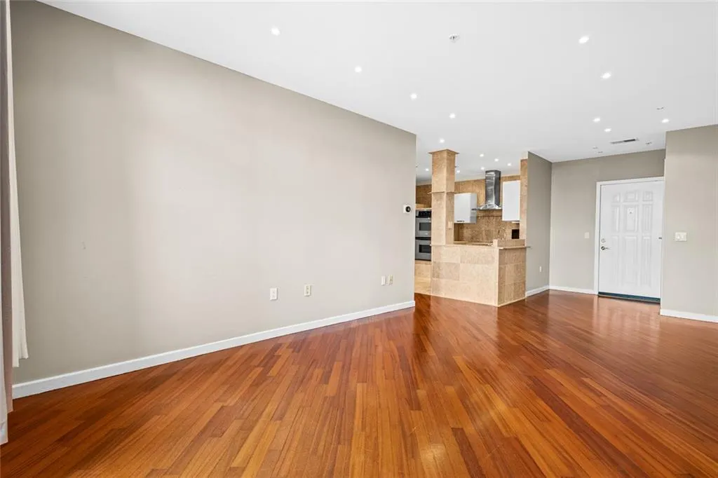 3334 Peachtree Road Ne Unit 1410, Atlanta, Georgia 30326, 1 Bedroom Bedrooms, 0 ,1 BathroomBathrooms,Residential,For Sale,3334 Peachtree Road Ne Unit 1410,7802370