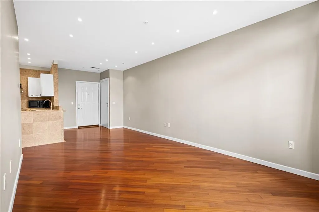 3334 Peachtree Road Ne Unit 1410, Atlanta, Georgia 30326, 1 Bedroom Bedrooms, 0 ,1 BathroomBathrooms,Residential,For Sale,3334 Peachtree Road Ne Unit 1410,7802370