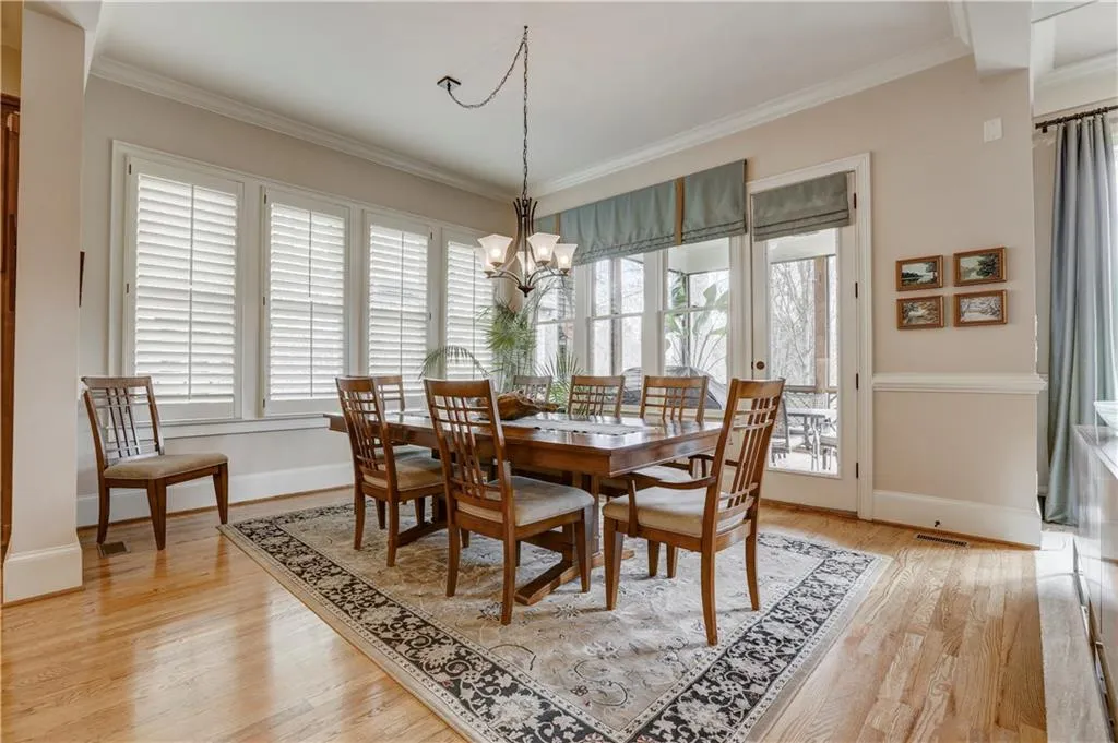 22 High Top Circle, Atlanta, Georgia 30328, 5 Bedrooms Bedrooms, ,4 BathroomsBathrooms,Residential,Sold,22 High Top Circle,5968567