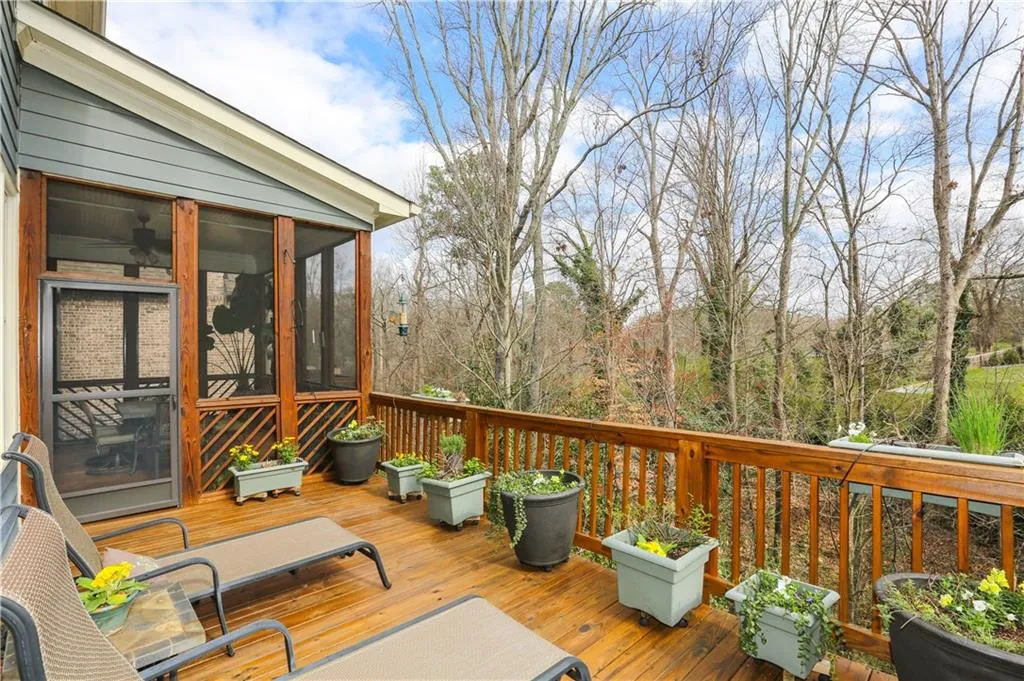 22 High Top Circle, Atlanta, Georgia 30328, 5 Bedrooms Bedrooms, ,4 BathroomsBathrooms,Residential,Sold,22 High Top Circle,5968567