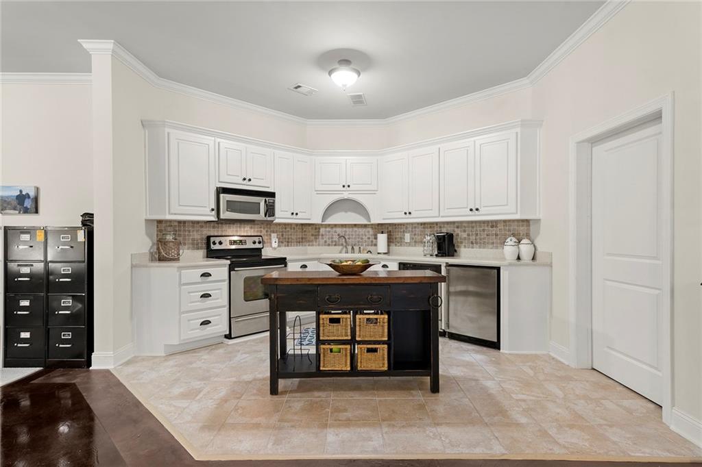 8390 Jett Ferry Road, Sandy Springs, Georgia 30350, 6 Bedrooms Bedrooms, ,6 BathroomsBathrooms,Residential,Sold,8390 Jett Ferry Road,7286534