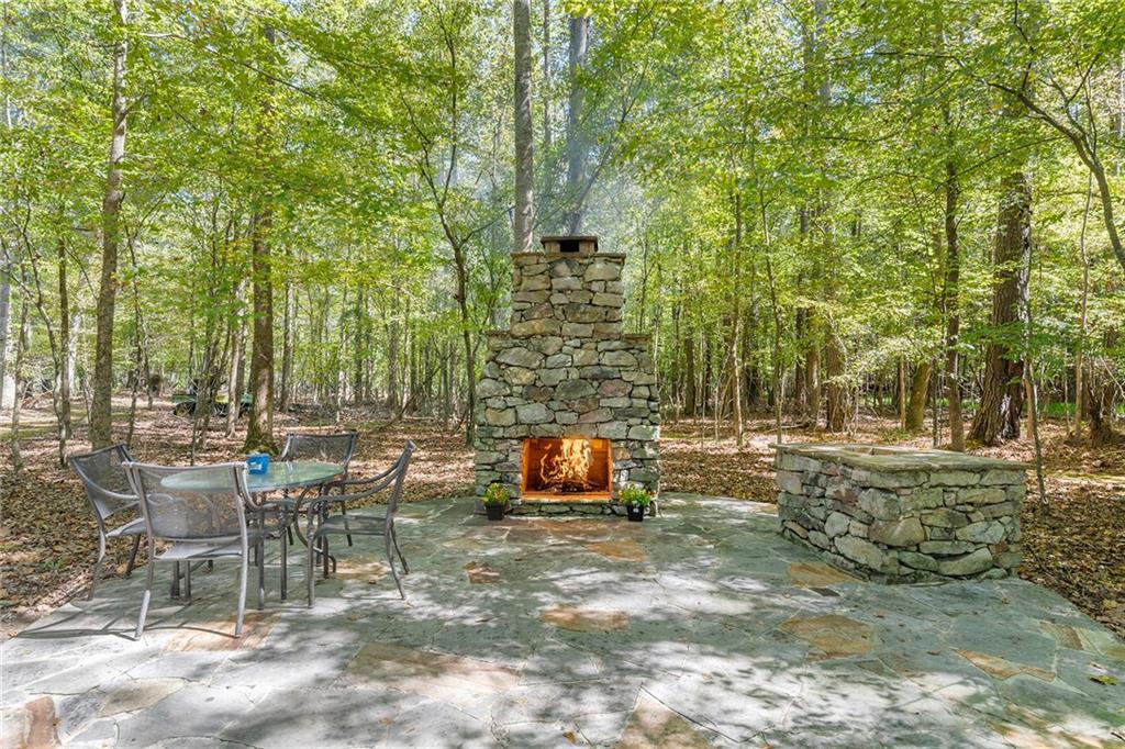 8390 Jett Ferry Road, Sandy Springs, Georgia 30350, 6 Bedrooms Bedrooms, ,6 BathroomsBathrooms,Residential,Sold,8390 Jett Ferry Road,7286534