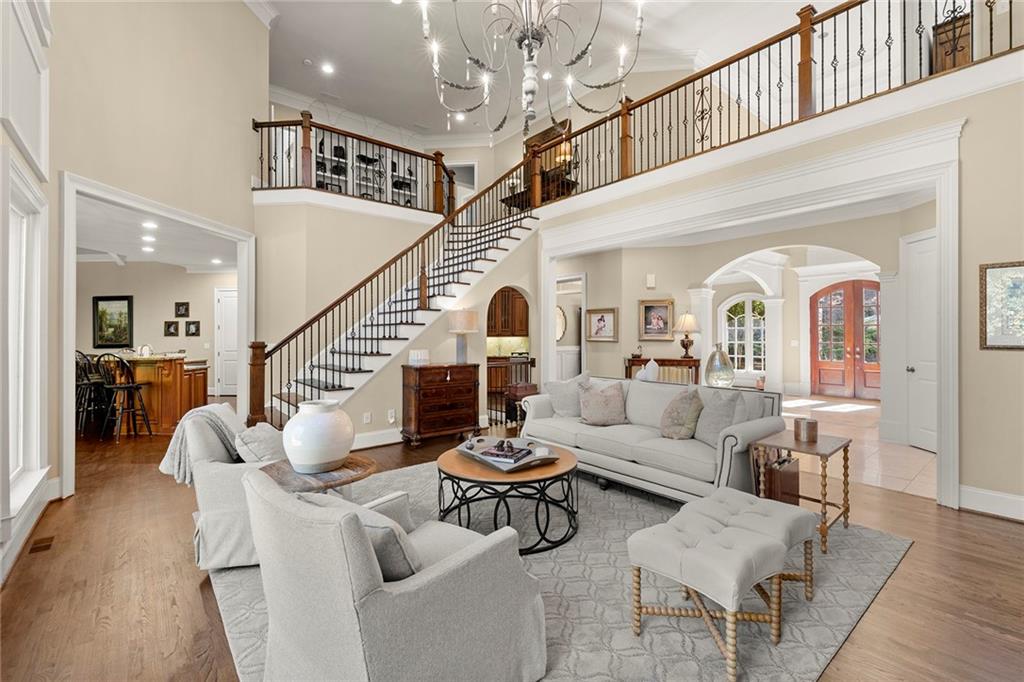 8390 Jett Ferry Road, Sandy Springs, Georgia 30350, 6 Bedrooms Bedrooms, ,6 BathroomsBathrooms,Residential,Sold,8390 Jett Ferry Road,7286534