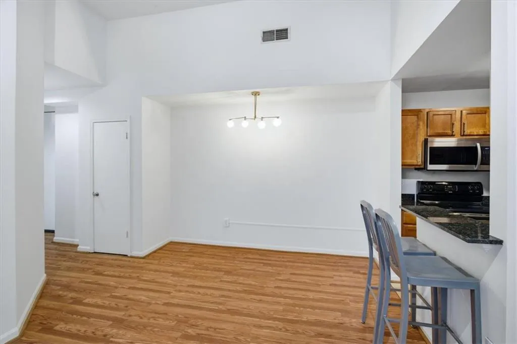 Living/Dining Area