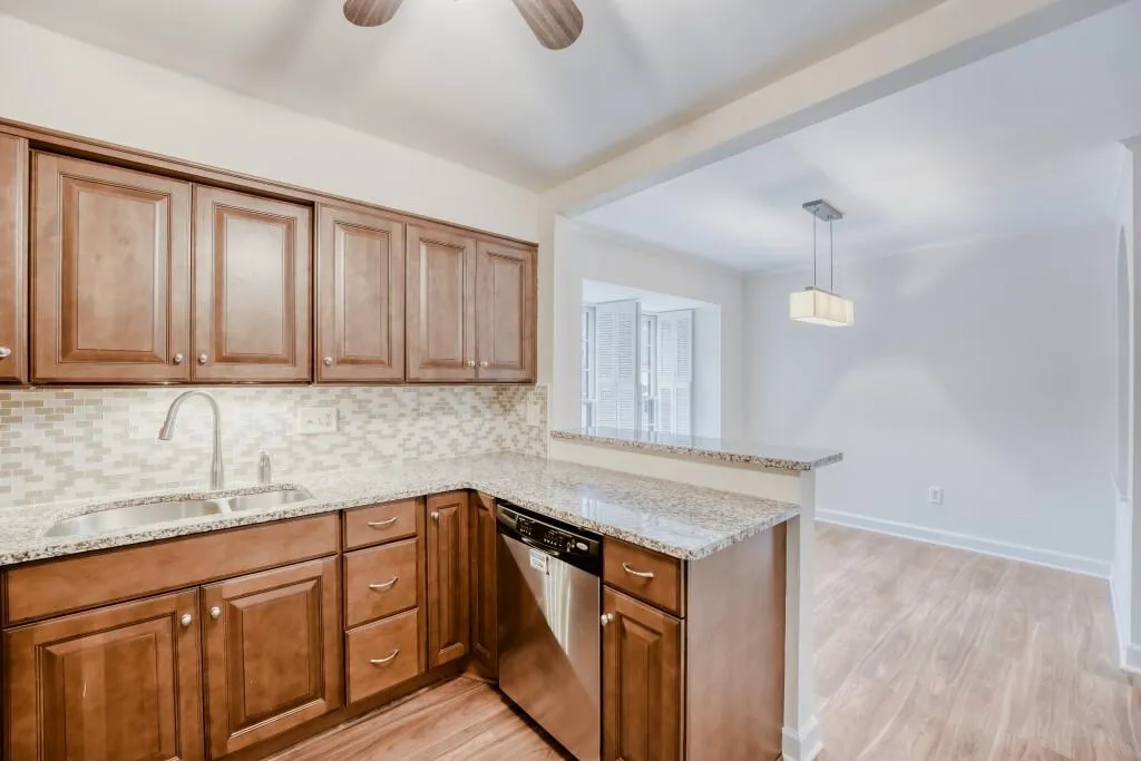 134 Woodmere Square Nw Unit 134, Atlanta, Georgia 30327, 2 Bedrooms Bedrooms, 0 ,2 BathroomsBathrooms,Residential,For Sale,134 Woodmere Square Nw Unit 134,7703487