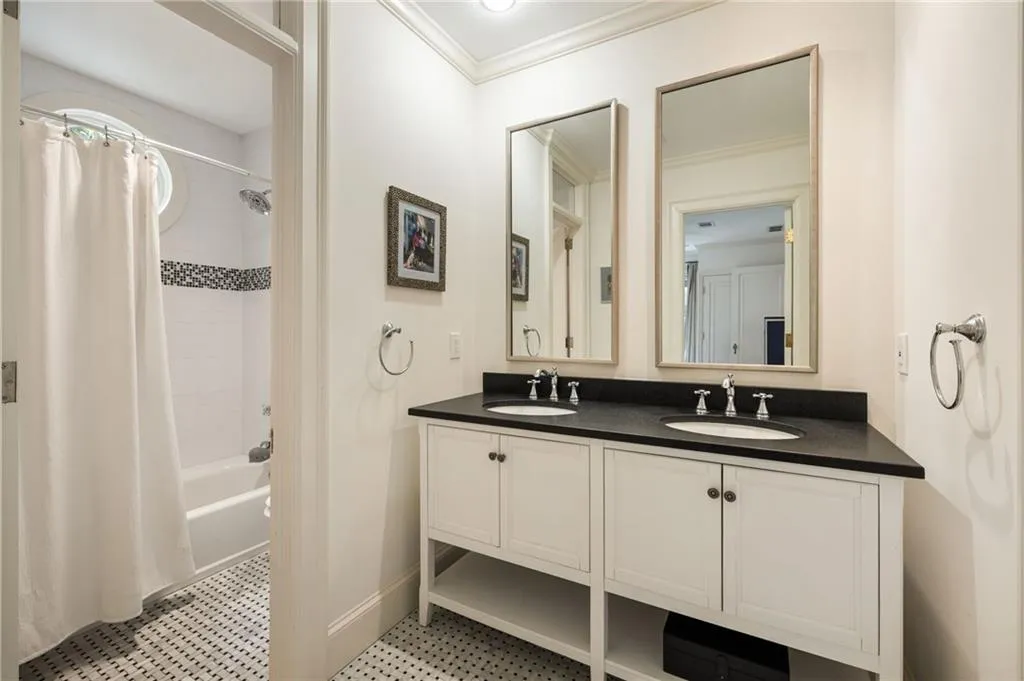 241 Nacoochee Drive Nw, Atlanta, Georgia 30305, 4 Bedrooms Bedrooms, ,3 BathroomsBathrooms,Residential,For Sale,241 Nacoochee Drive Nw,7593170