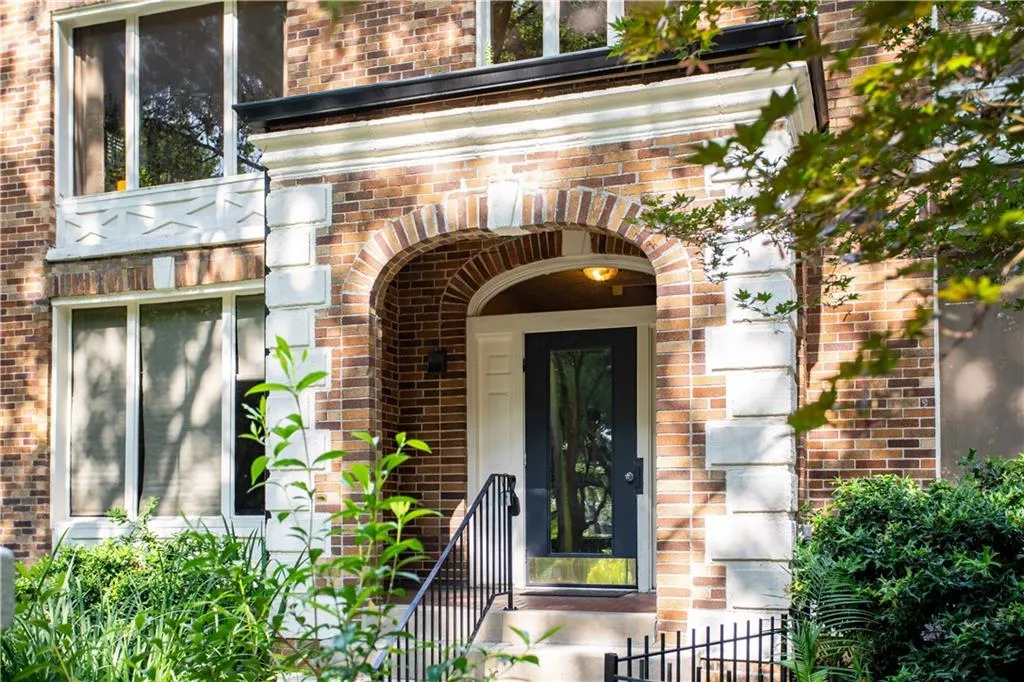 1100 Piedmont Avenue Ne Unit 5, Atlanta, Georgia 30309, 1 Bedroom Bedrooms, ,2 BathroomsBathrooms,Residential,For Sale,1100 Piedmont Avenue Ne Unit 5,7637121