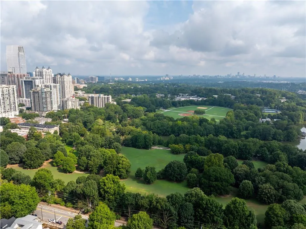 1100 Piedmont Avenue Ne Unit 5, Atlanta, Georgia 30309, 1 Bedroom Bedrooms, ,2 BathroomsBathrooms,Residential,For Sale,1100 Piedmont Avenue Ne Unit 5,7637121