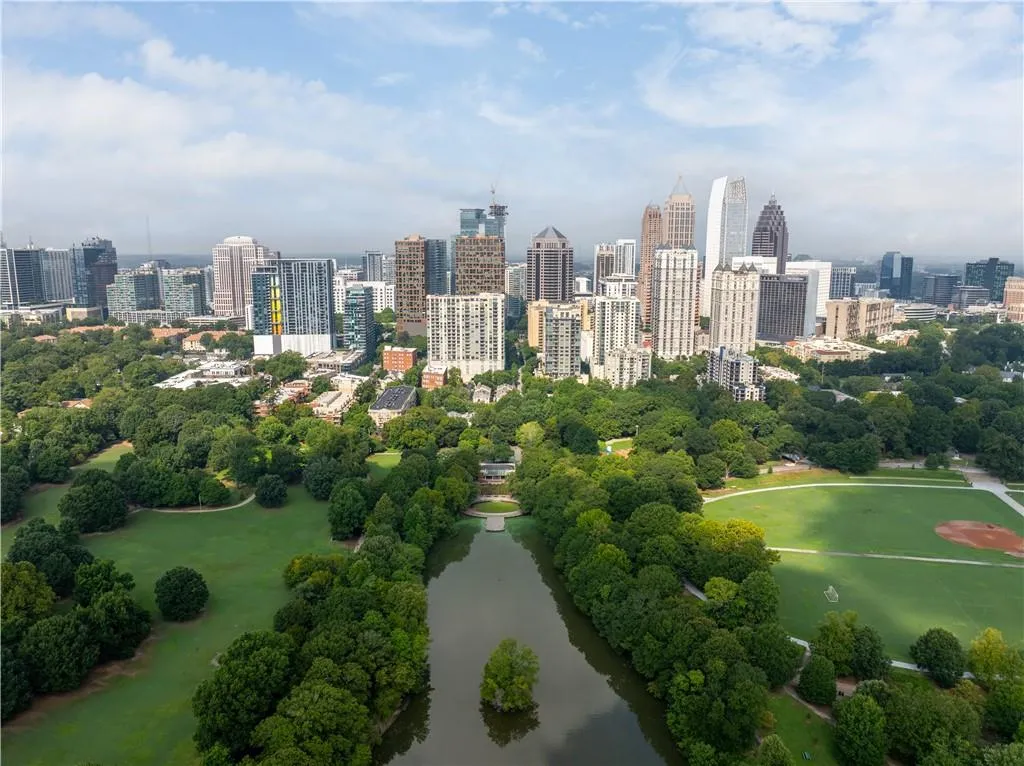 1100 Piedmont Avenue Ne Unit 5, Atlanta, Georgia 30309, 1 Bedroom Bedrooms, ,2 BathroomsBathrooms,Residential,For Sale,1100 Piedmont Avenue Ne Unit 5,7637121