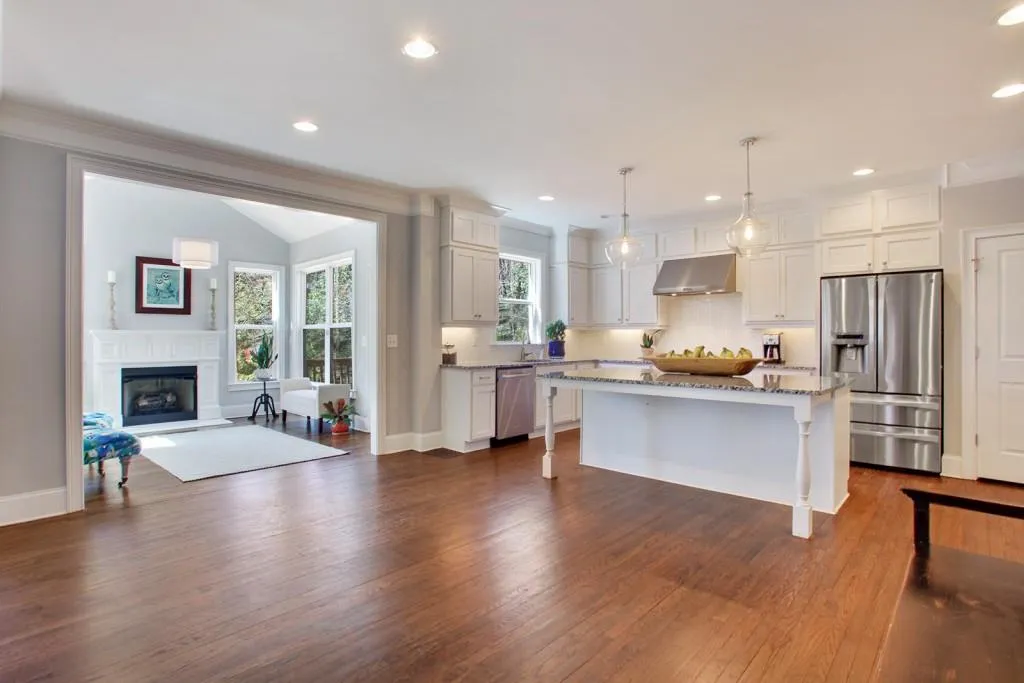 6440 Bridgewood Valley Road, Sandy Springs, Georgia 30328, 5 Bedrooms Bedrooms, ,4 BathroomsBathrooms,Residential,Sold,6440 Bridgewood Valley Road,5674167