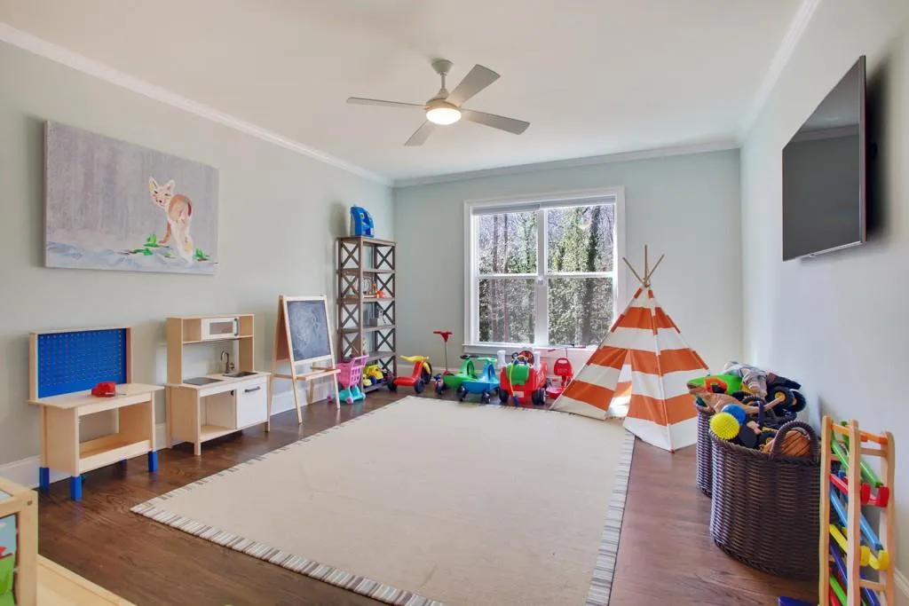 6440 Bridgewood Valley Road, Sandy Springs, Georgia 30328, 5 Bedrooms Bedrooms, ,4 BathroomsBathrooms,Residential,Sold,6440 Bridgewood Valley Road,5674167
