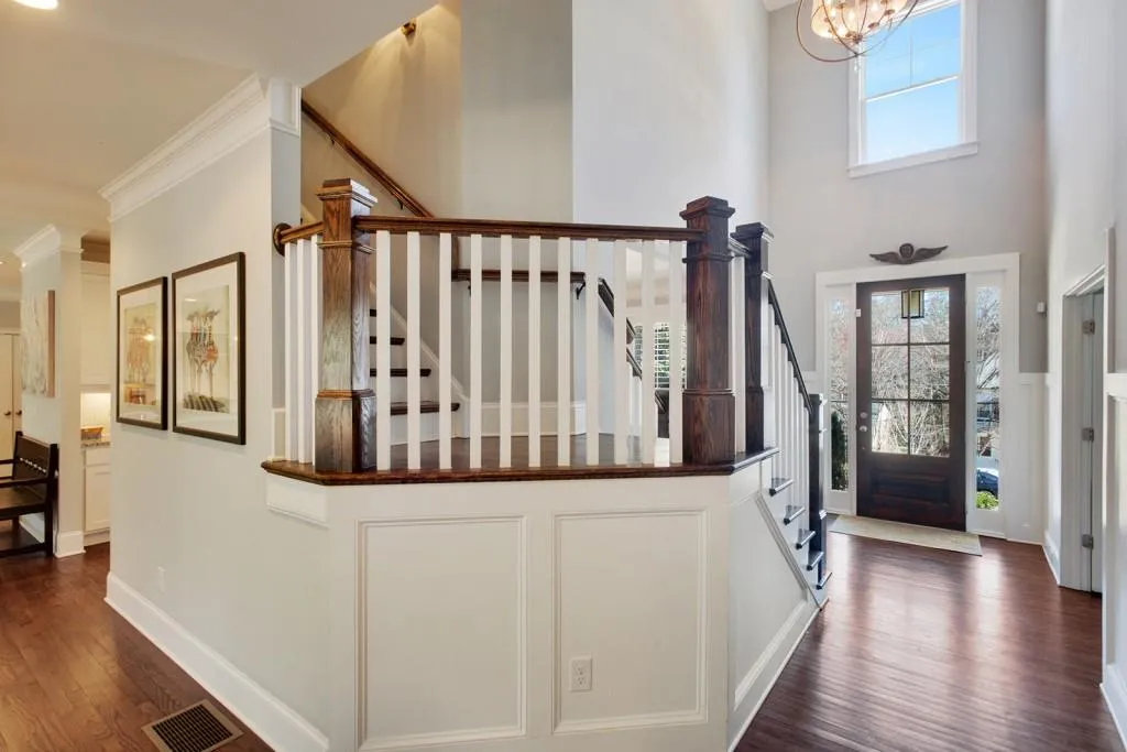 6440 Bridgewood Valley Road, Sandy Springs, Georgia 30328, 5 Bedrooms Bedrooms, ,4 BathroomsBathrooms,Residential,Sold,6440 Bridgewood Valley Road,5674167