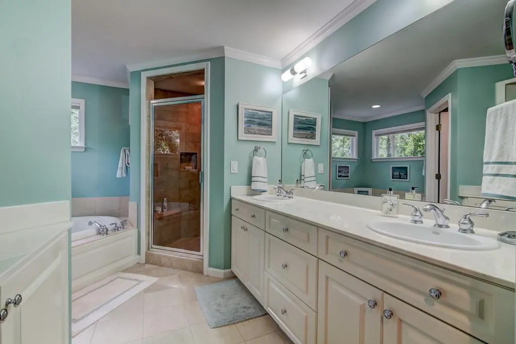 6275 Hunting Creek Road, Sandy Springs, Georgia 30328, 4 Bedrooms Bedrooms, ,3 BathroomsBathrooms,Residential,Sold,6275 Hunting Creek Road,6071610