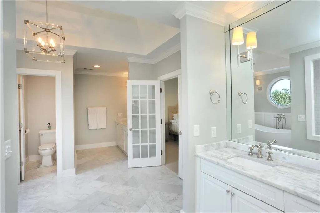 300 Rivoli Circle, Atlanta, Georgia 30342, 4 Bedrooms Bedrooms, ,3 BathroomsBathrooms,Residential,Sold,300 Rivoli Circle,6552493