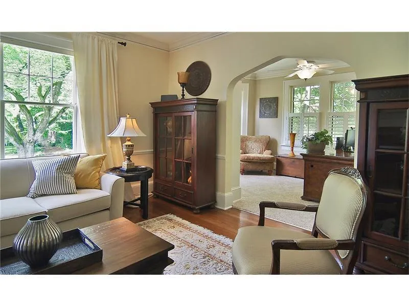 665 E Morningside Drive Ne, Atlanta, Georgia 30324, 4 Bedrooms Bedrooms, ,3 BathroomsBathrooms,Residential,Sold,665 E Morningside Drive Ne,5700708