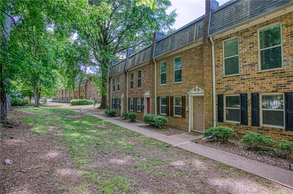 145 N River Drive Unit C, Sandy Springs, Georgia 30350, 2 Bedrooms Bedrooms, ,2 BathroomsBathrooms,Residential,Sold,145 N River Drive Unit C,6876153