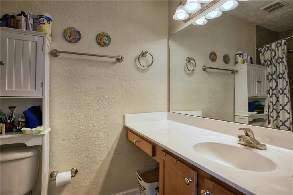 145 N River Drive Unit C, Sandy Springs, Georgia 30350, 2 Bedrooms Bedrooms, ,2 BathroomsBathrooms,Residential,Sold,145 N River Drive Unit C,6876153