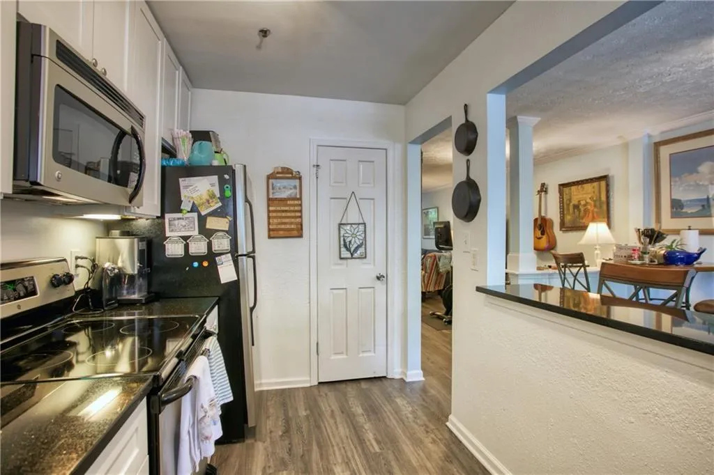 145 N River Drive Unit C, Sandy Springs, Georgia 30350, 2 Bedrooms Bedrooms, ,2 BathroomsBathrooms,Residential,Sold,145 N River Drive Unit C,6876153